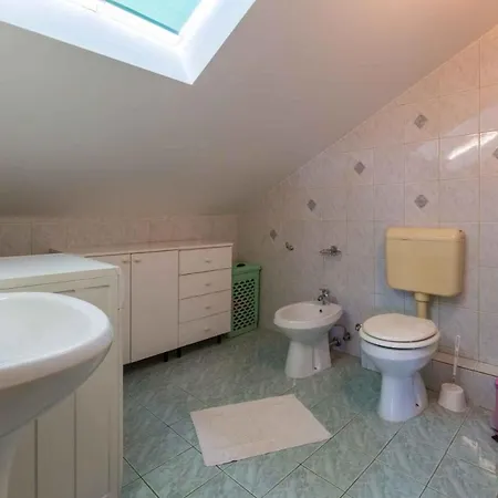 Apartment Studio In 39241 Crikvenica